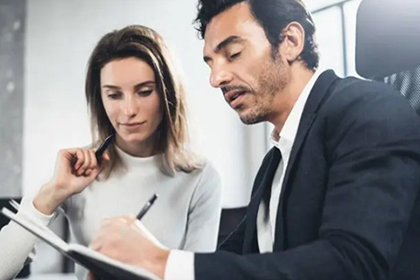 如何应对他人拖欠6000元债务的情况？